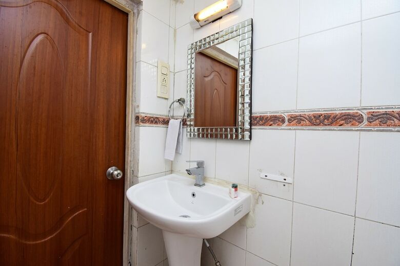 Hotel Oyo 2510 Near Camac Street