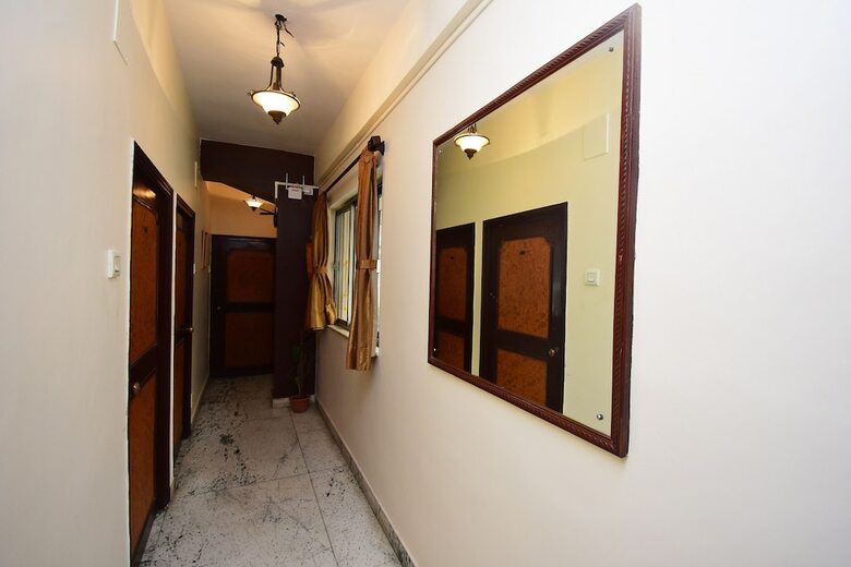 Hotel Oyo 2510 Near Camac Street