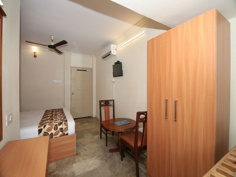 Oyo 9310 Hotel Viceroy