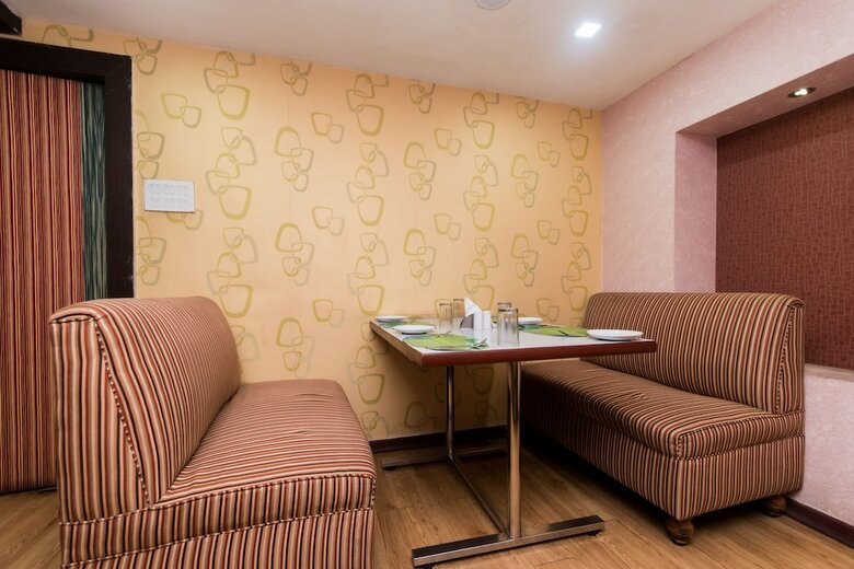 Hotel Oyo 867 Marina