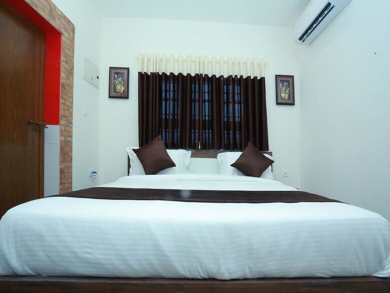 Oyo 10278 Hotel Caprice Residency