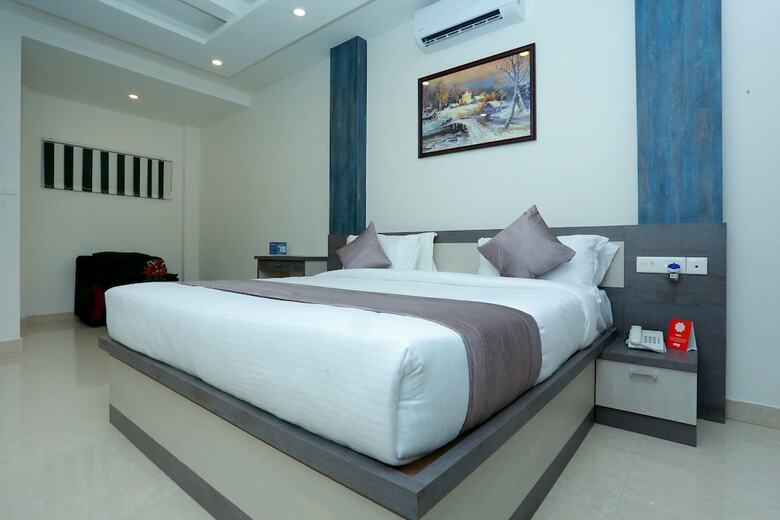 Oyo 10278 Hotel Caprice Residency