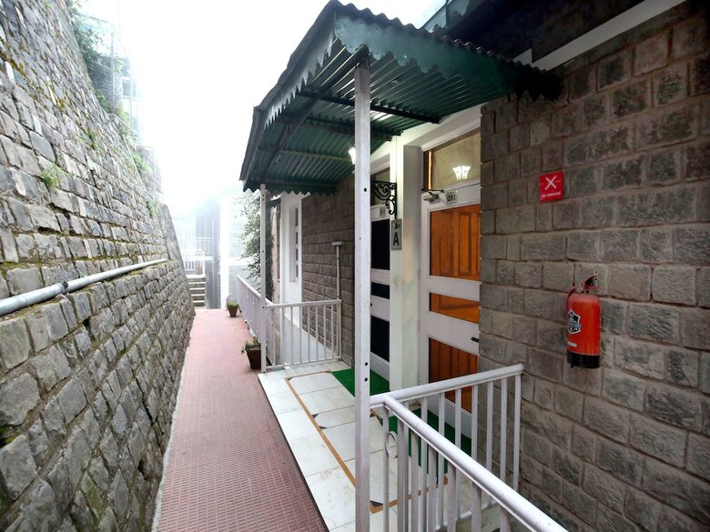 Hotel Oyo 9660 Blossom Resort