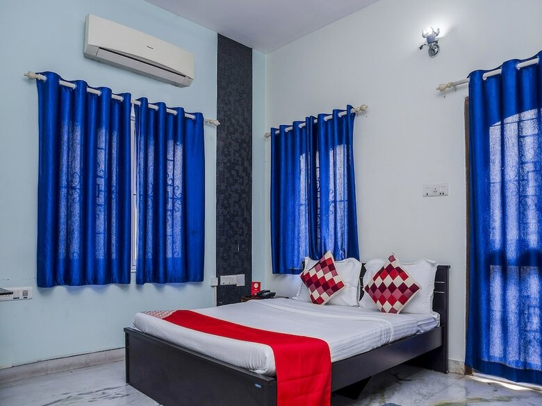 Hotel Oyo 9315 Maple Comfort