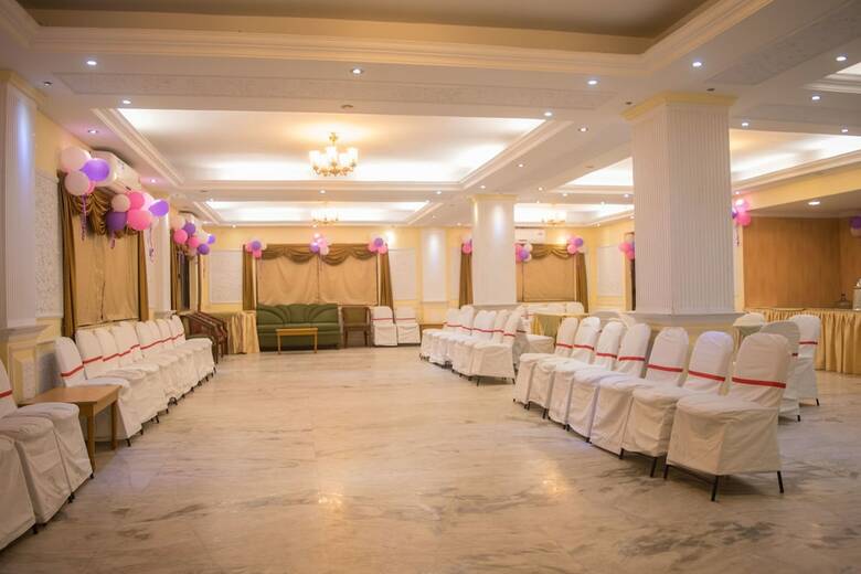 Hotel Oyo 7222 Chowdhury's Estates