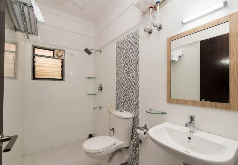 Hotel Oyo 8818 Coral Residency Newtown