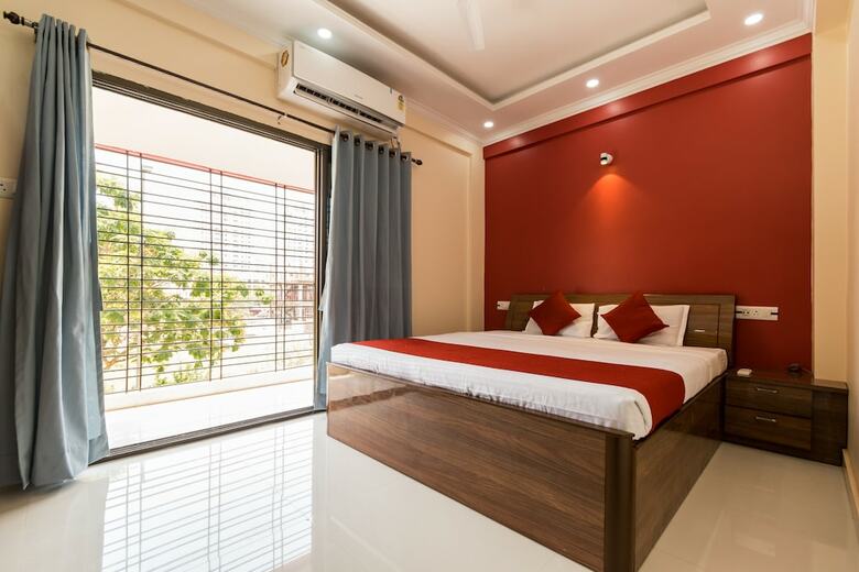 Hotel Oyo 8818 Coral Residency Newtown