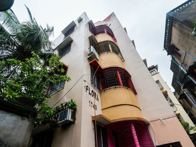 Hotel Oyo 9312 Bharat Apartment