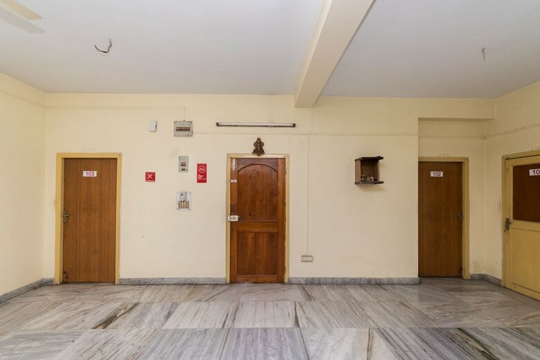 Hotel Oyo 9220 Near Salt Lake Sector 1