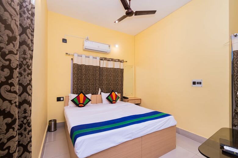 Hotel Oyo 9181 Aakash Ganga 2