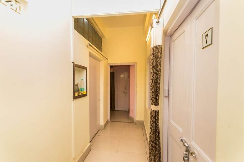 Hotel Oyo 9181 Aakash Ganga 2