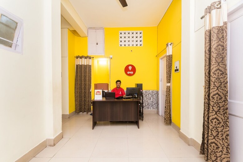 Hotel Oyo 9181 Aakash Ganga 2