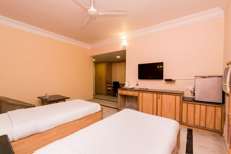 Oyo 9182 Kings Crown Hotel