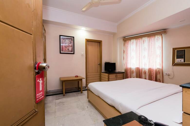 Oyo 9182 Kings Crown Hotel