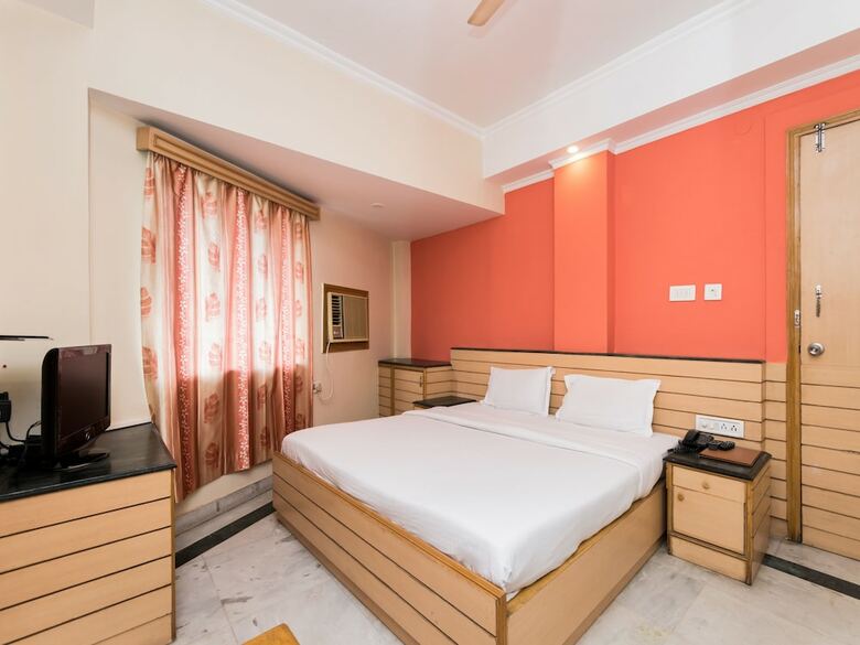 Oyo 9182 Kings Crown Hotel