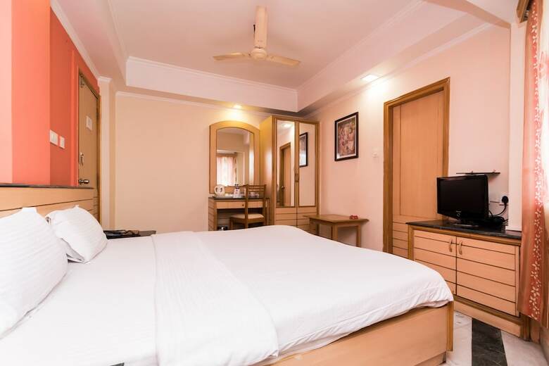 Oyo 9182 Kings Crown Hotel
