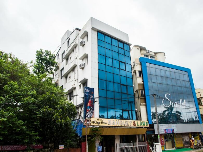 Oyo 9182 Kings Crown Hotel