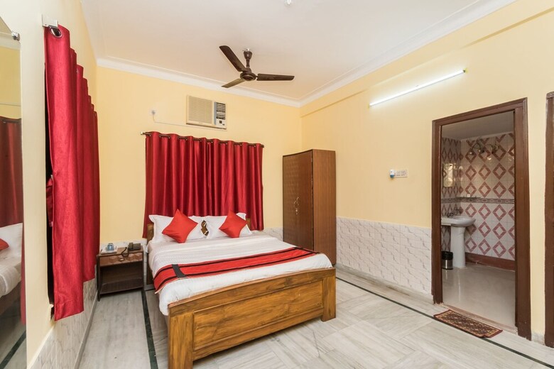 Oyo 10367 Hotel Studio 6