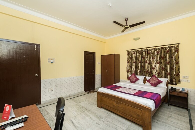 Oyo 10367 Hotel Studio 6