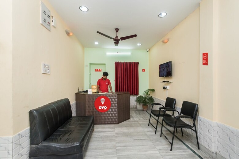 Oyo 10367 Hotel Studio 6
