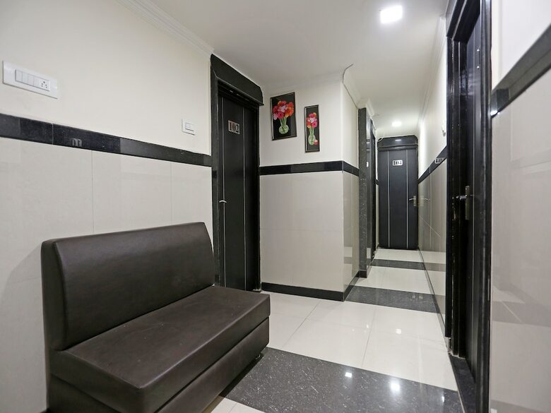 Oyo 9050 Hotel Saya
