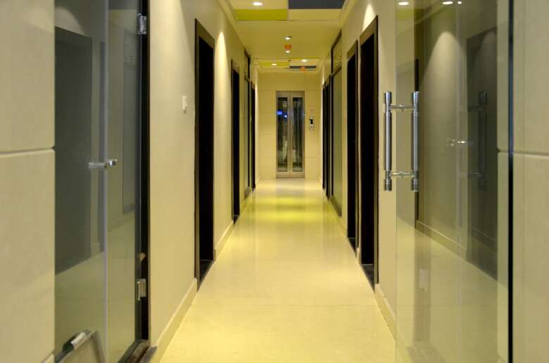 Oyo 7044 Hotel Megha