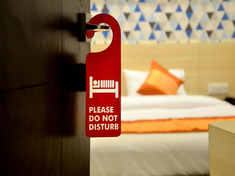 Oyo 7044 Hotel Megha