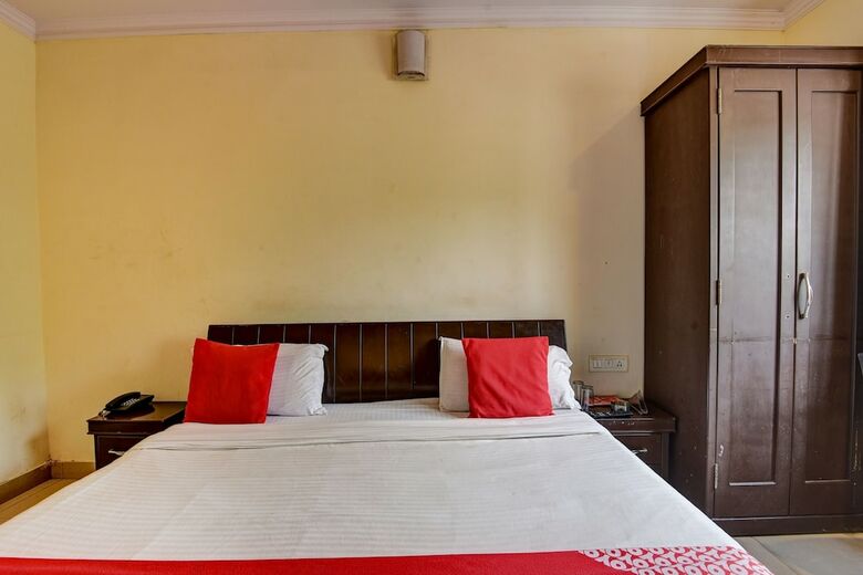 Oyo 4073 Hotel Esskay