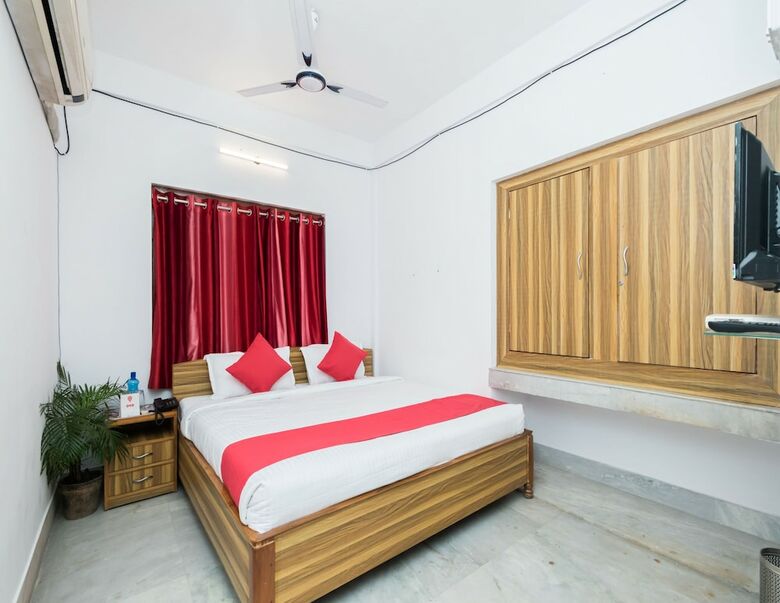 Hotel Oyo 10246 New Silver Inn