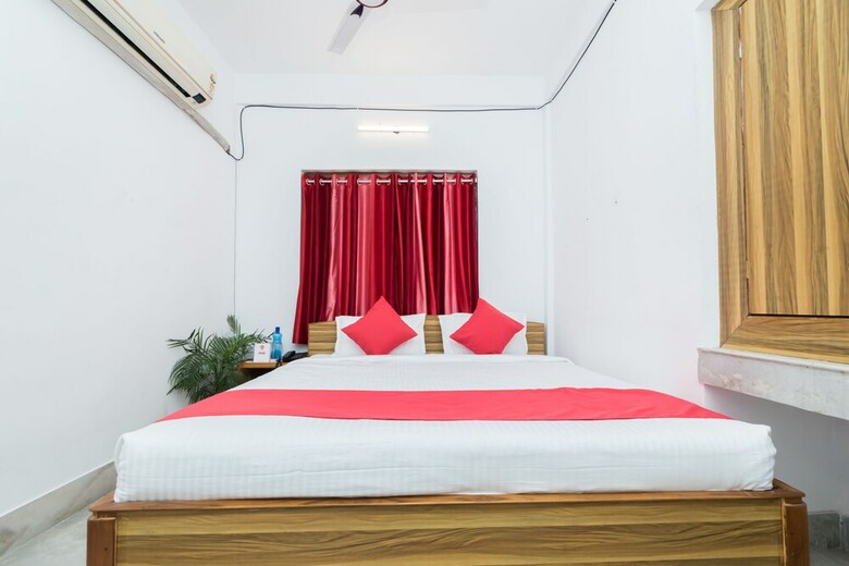 Hotel Oyo 10246 New Silver Inn