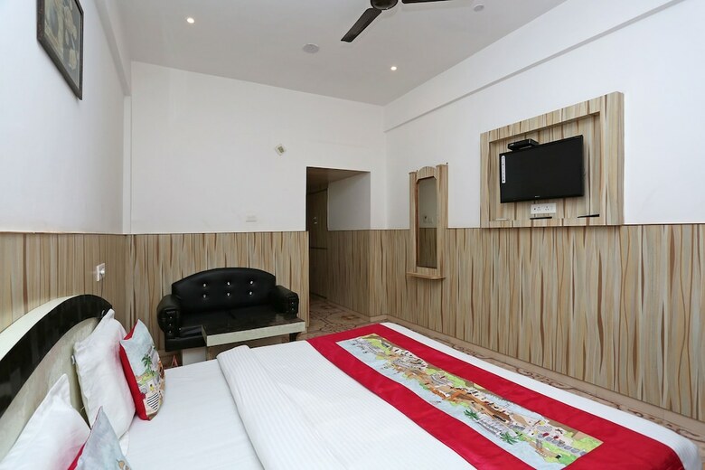 Oyo 5239 Hotel Satya Shree