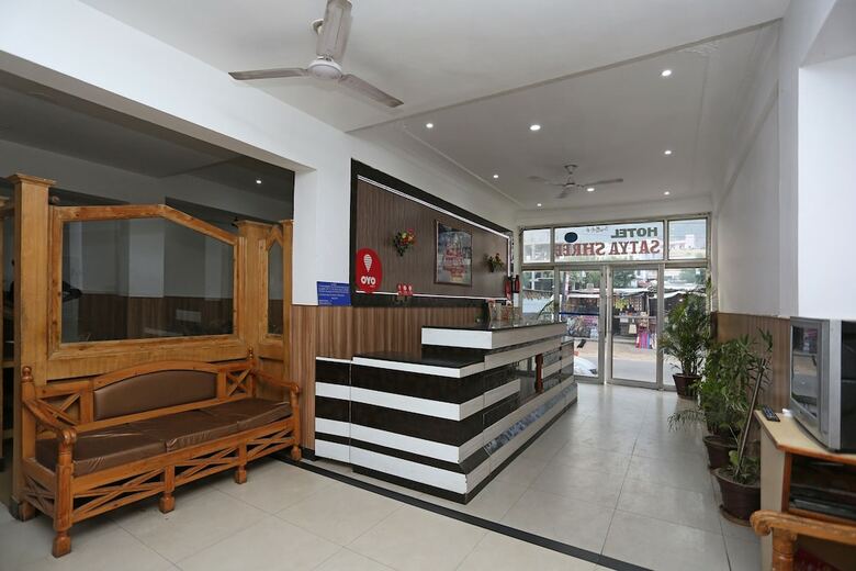Oyo 5239 Hotel Satya Shree