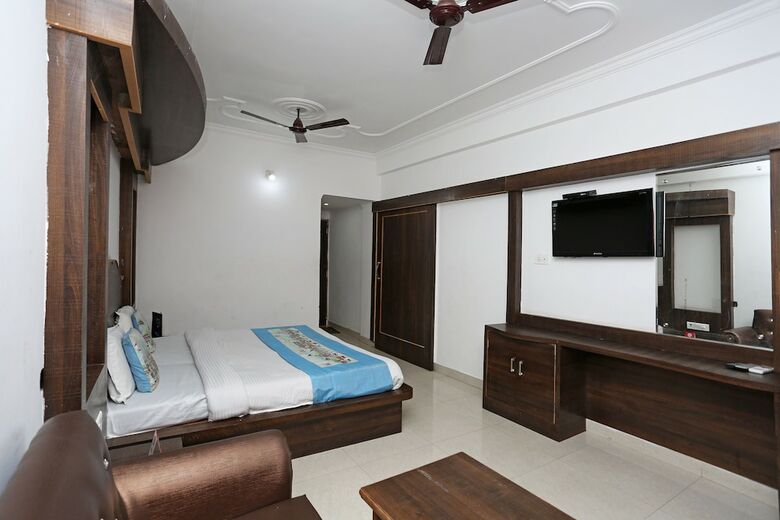 Oyo 5239 Hotel Satya Shree