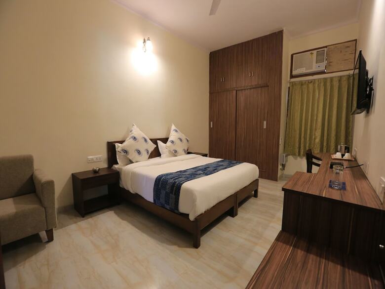 Hotel Oyo 8472 Gomti Nagar
