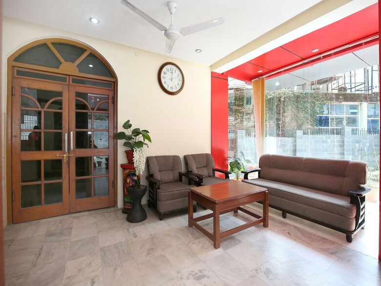Oyo 9942 Hotel Ravine