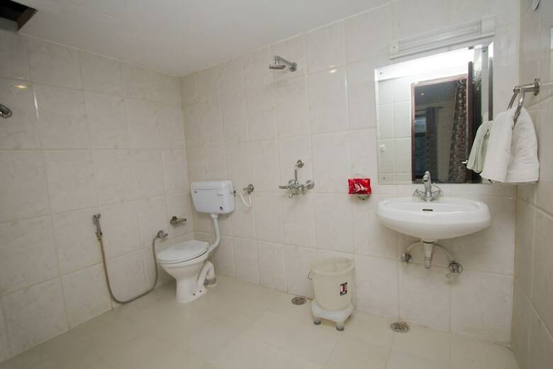 Oyo 3506 Hotel Him Shakti