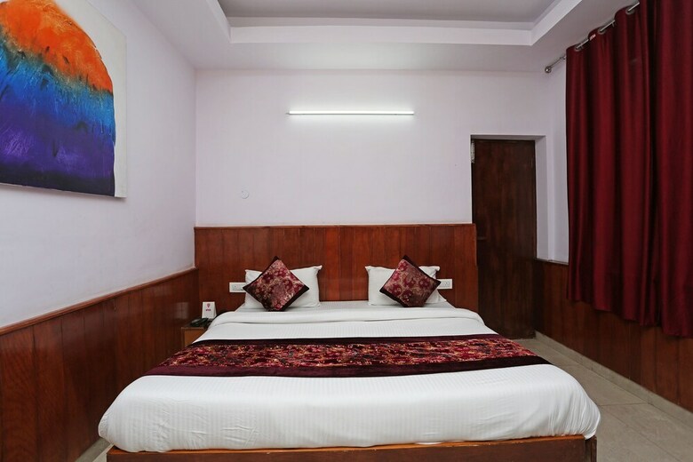 Hotel Oyo 9546 Mall Road