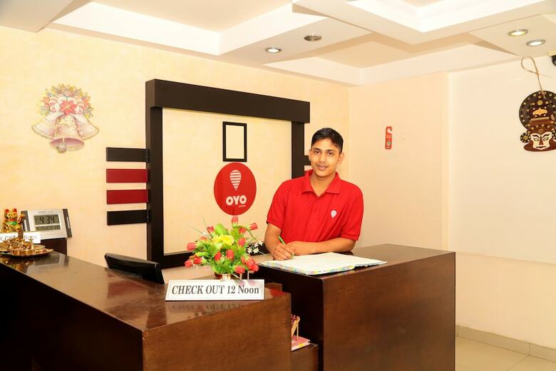 Oyo 2817 Hotel Emerald Inn