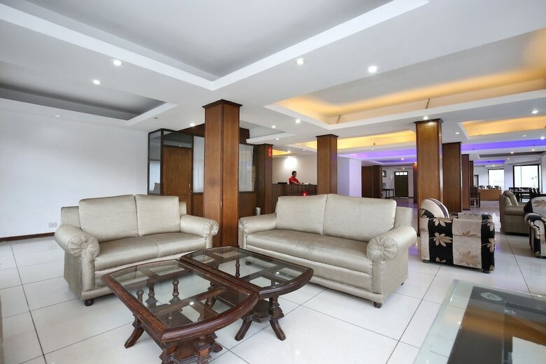 Oyo 10109 Hotel River Regency