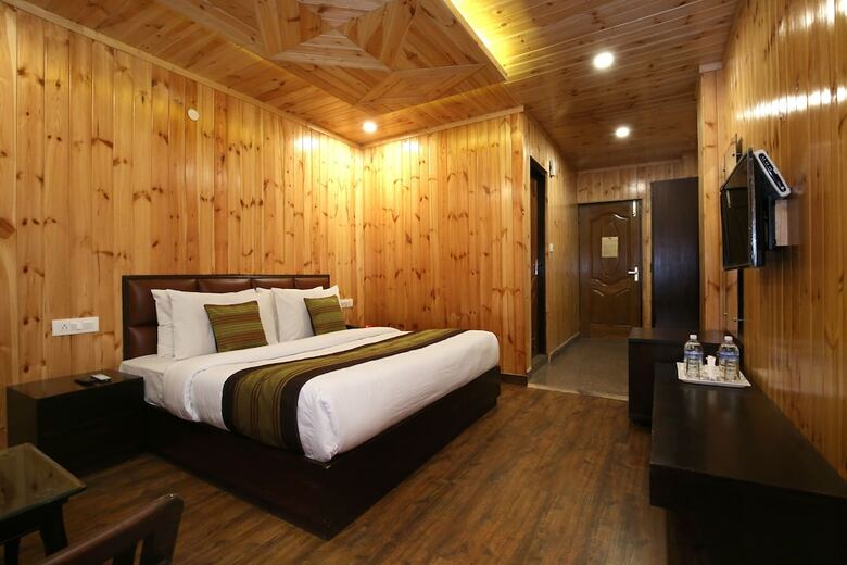 Oyo 10109 Hotel River Regency