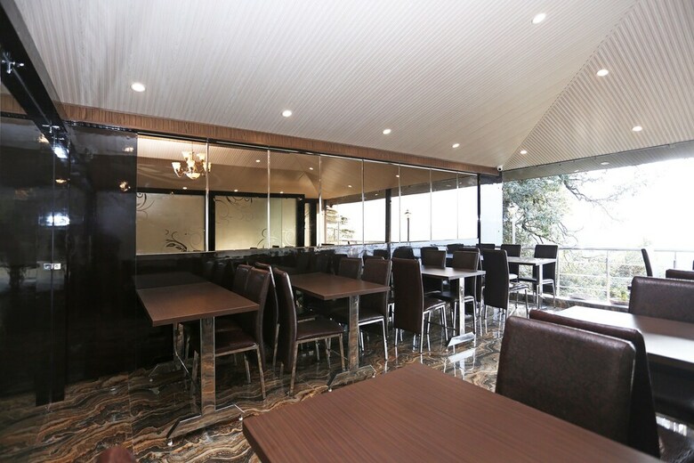 Oyo 10076 Hotel Skylark