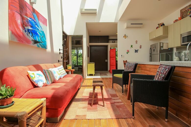 Stunning Home With Plunge Pool And Rooftop By Olahola
