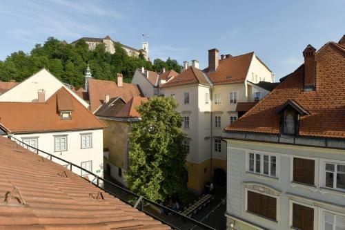 Tromostovje Apartments