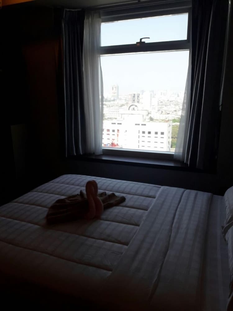 High Floor Near Petchaburi Mrt 1br