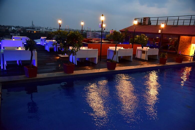 Eldoris Hotel