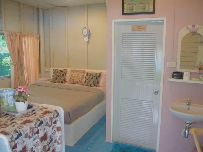 Hotel Tahjeen River Home