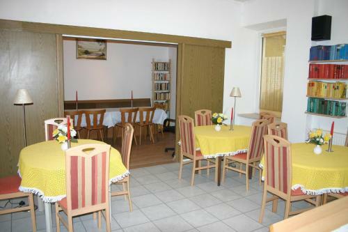 Hotel-pension "alte Schule"