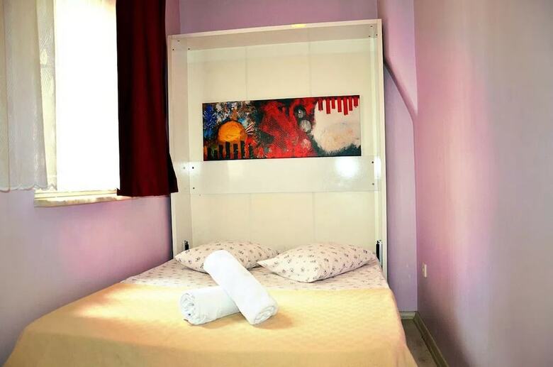 Hostal Evin Suites