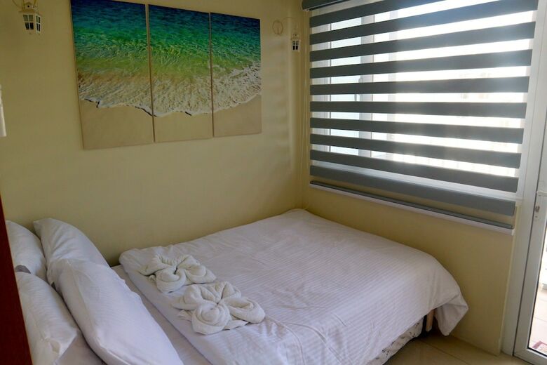 Condodeal At Shell Residences Moa Pasay