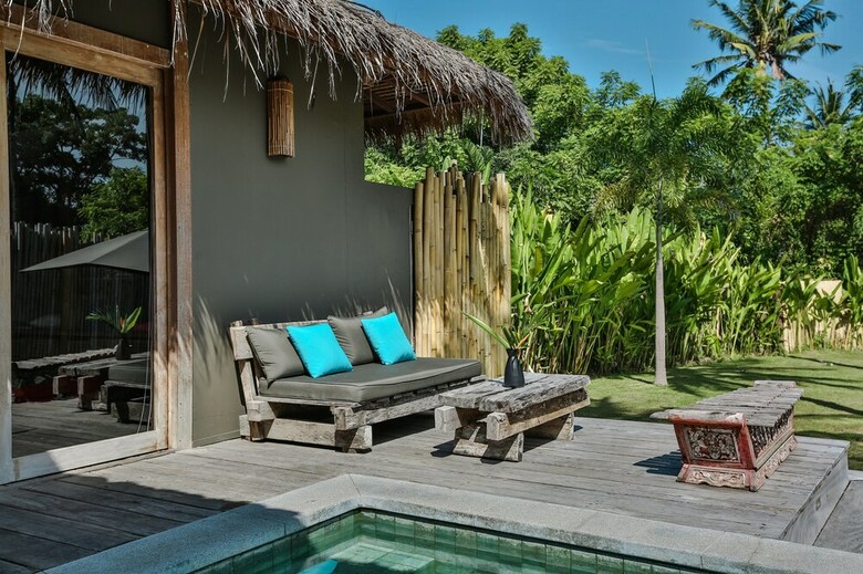 Slow Private Pool Villas